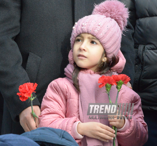 Azerbaijani public honors January 20 tragedy victims’ blessed memory.  Baku, 20 Jan. 2016